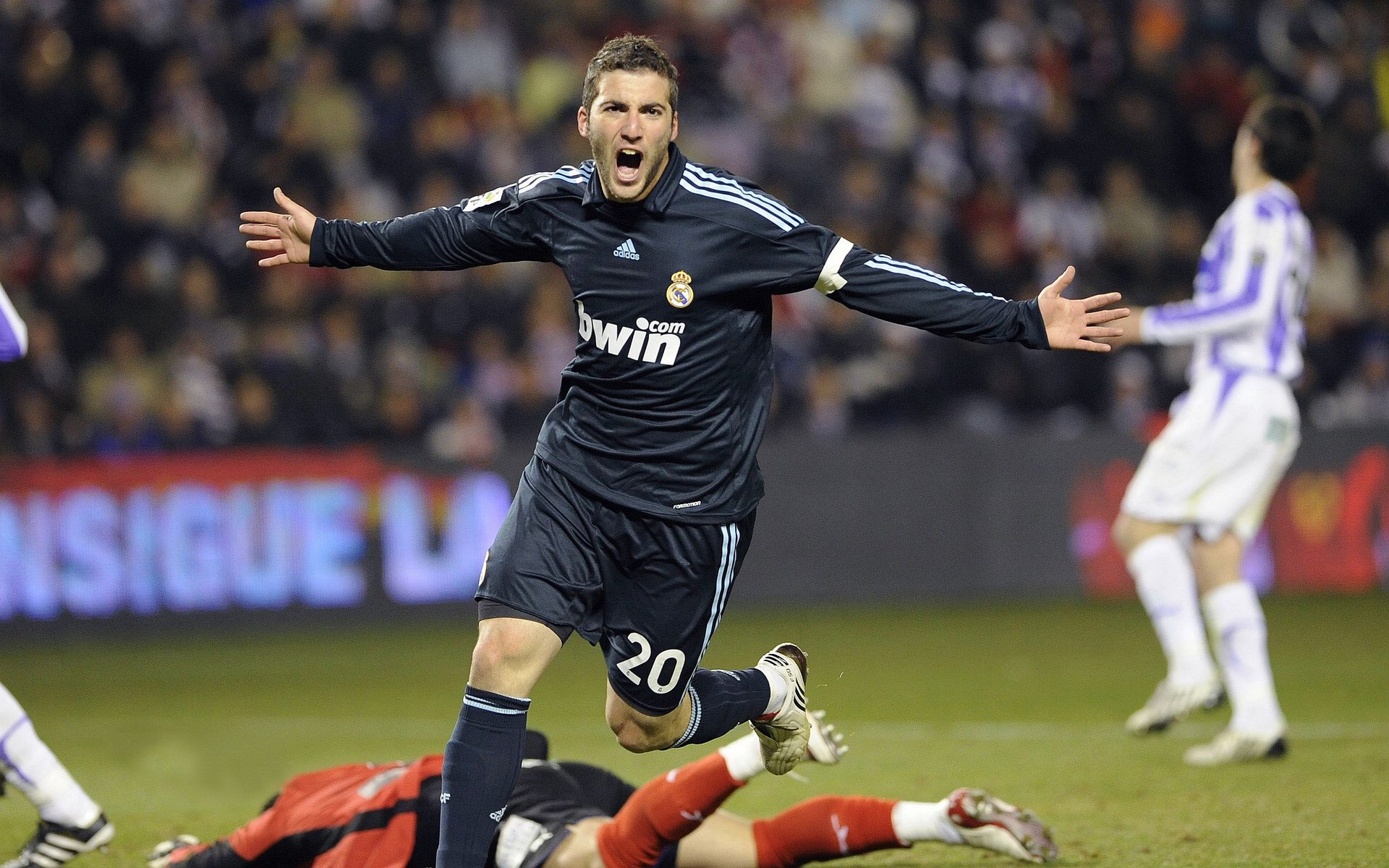 德甲球队利用多源数据构建个性化恢复流程管理系统